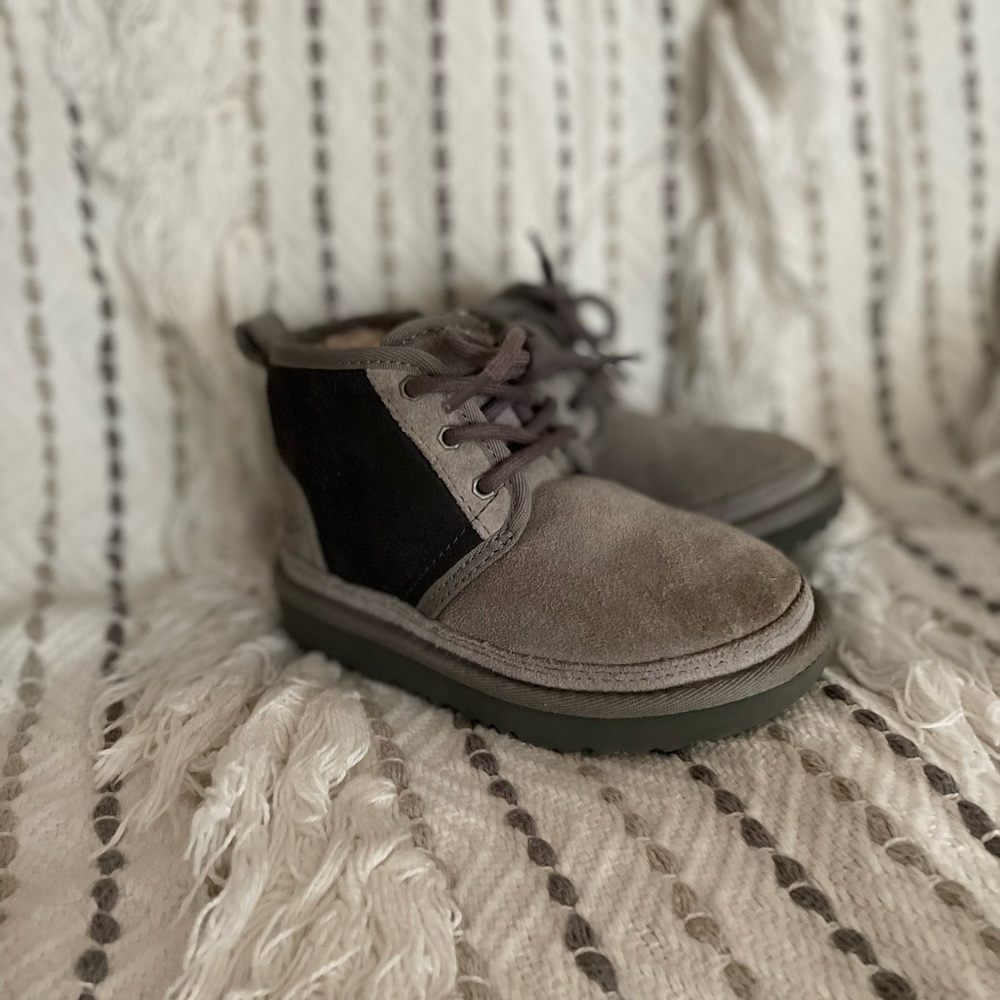 Like New Ugg Chukka boots